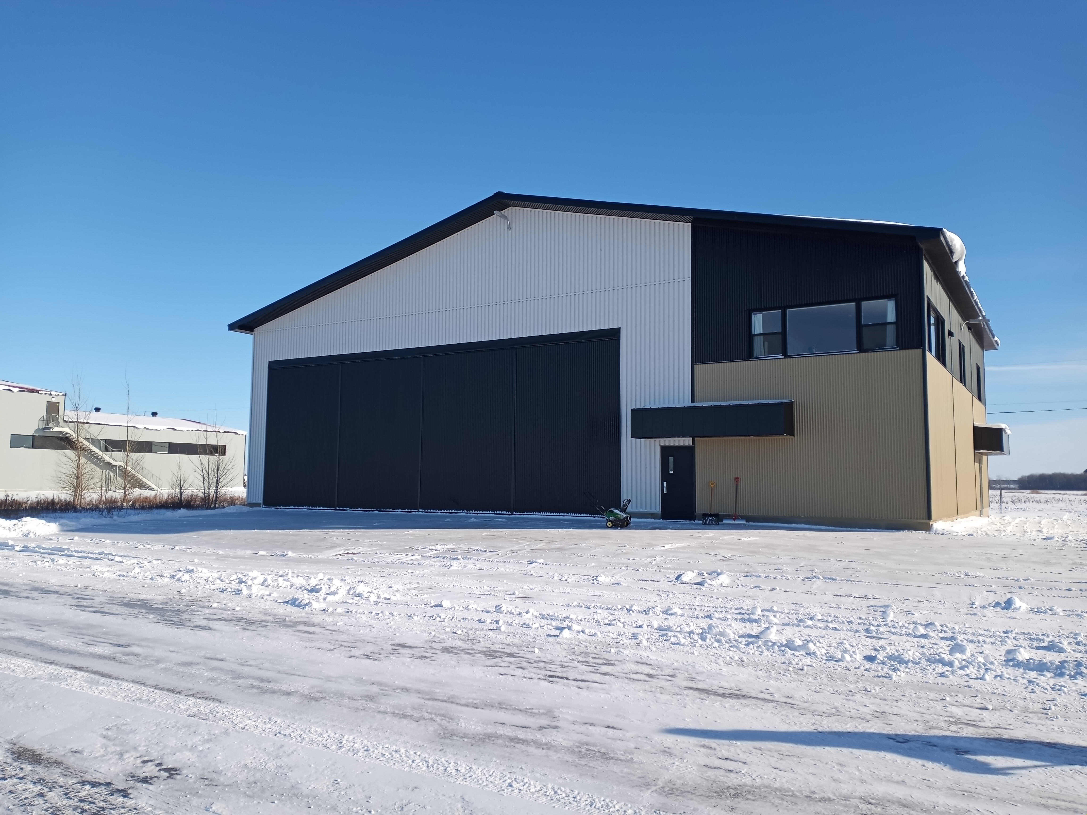 Place hangar long terme